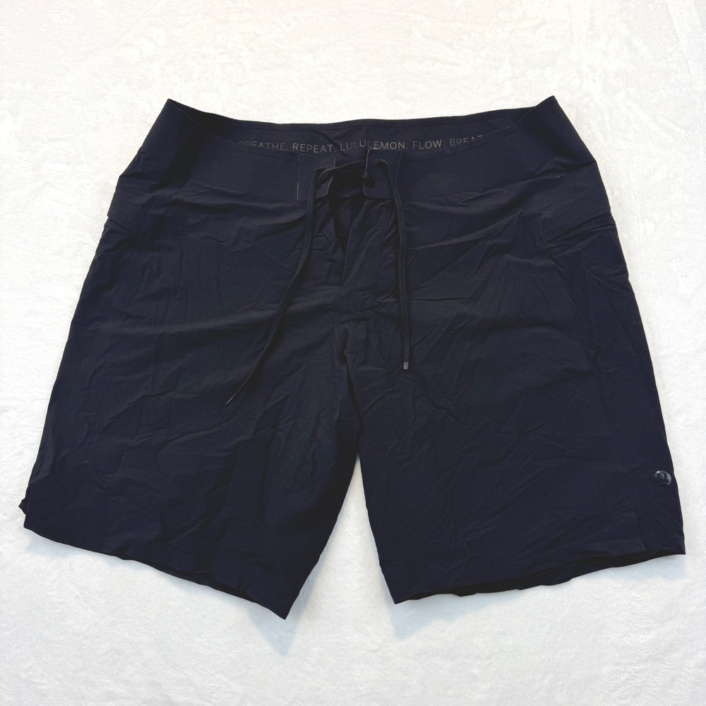 Lululemon Mens Black Board Shorts Lace Up Swim Trunks Size 36 Zipper Pocket